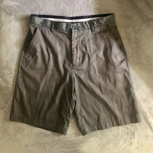 Greg Norman for Tasso Elba shorts - 32